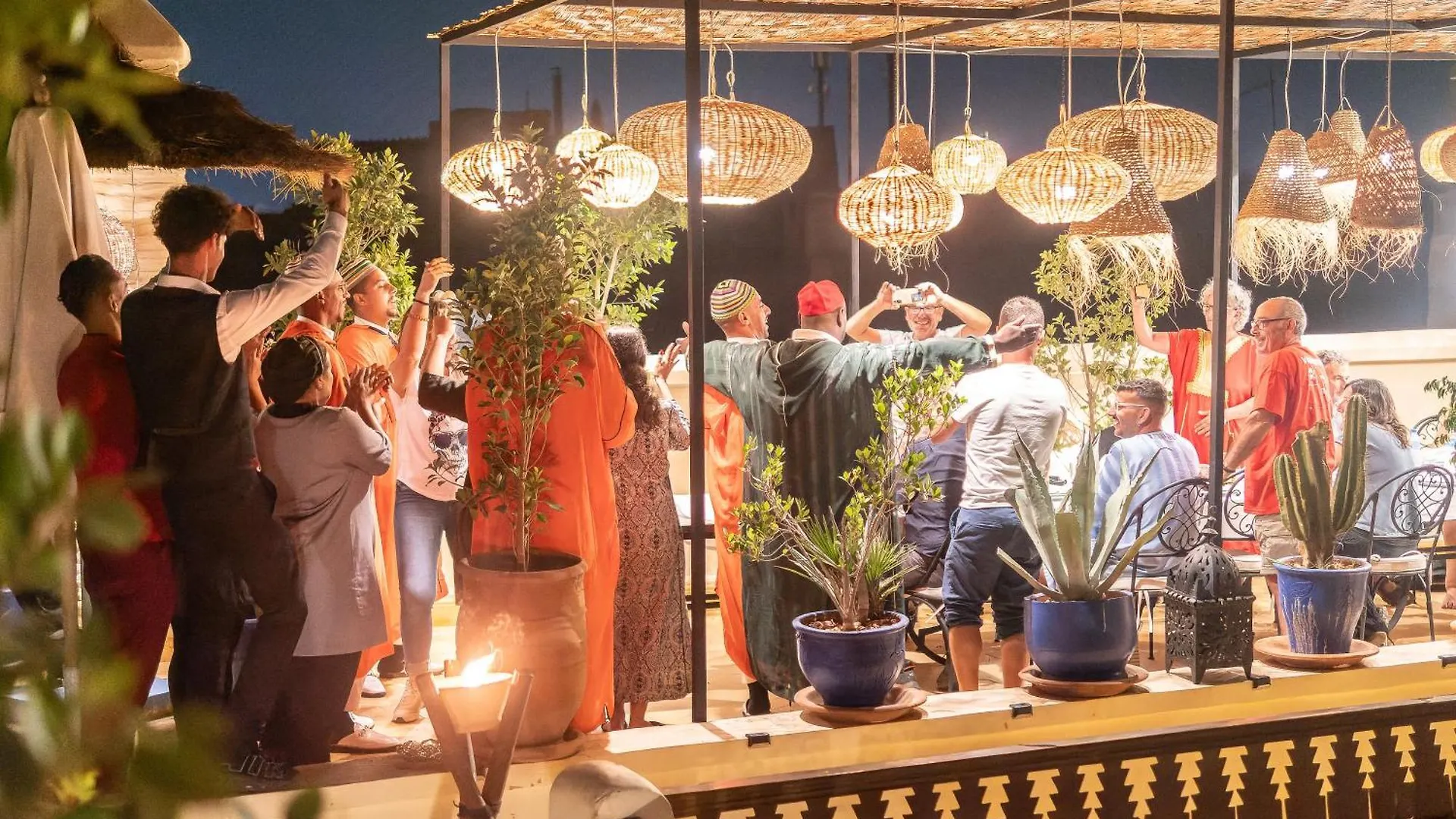 Riad Dar El Medina - Heated Swimming Pool, Jacuzzi & Spa Marrakesch